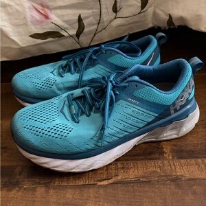 HOKA ARAHI 3 Women’s Blue Athletic Running Shoes - Size 8